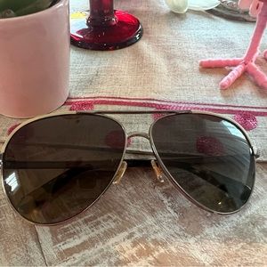 EUC Kate spade aviator glasses with gold and tortoise accents. No scratches.